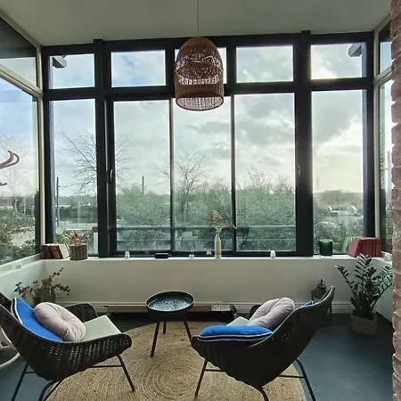 아파트 La Maison Du Port De - Romance